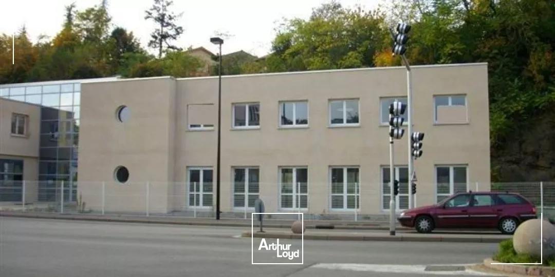 À LOUER - Espace de stockage de 220 m² en entre-sol