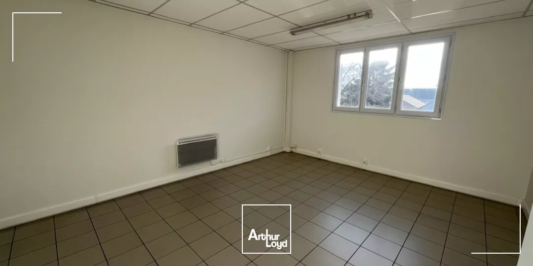 BUREAUX À LOUER 155M2 FLEURY LES AUBRAIS