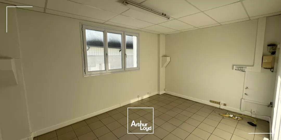 BUREAUX À LOUER 155M2 FLEURY LES AUBRAIS