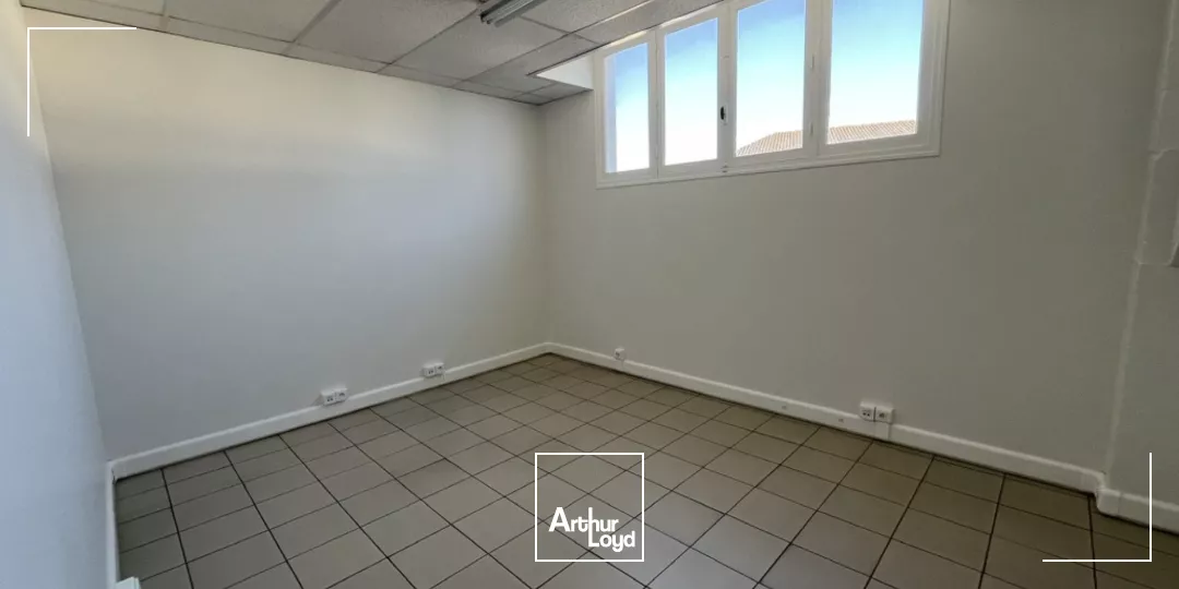 BUREAUX À LOUER 155M2 FLEURY LES AUBRAIS