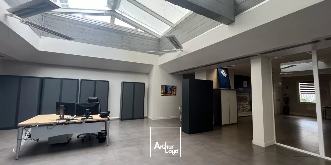 Location de bureau au Coeur de Ville - environ 738 m2 avec stationnements privatifs 