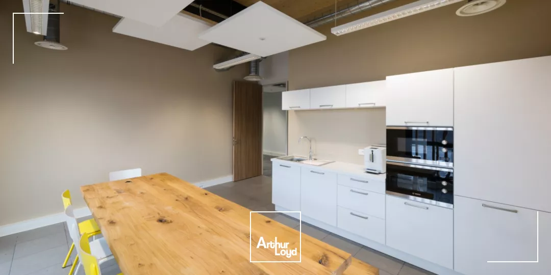 Forest Park Roncq : Bureaux neufs proche tous commerces à louer à vendre