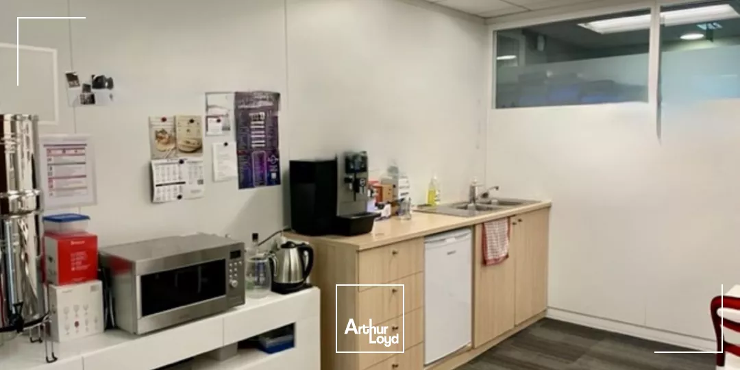 Bureaux à louer à La Madeleine - Immeuble de standing à proximité d'Euralille