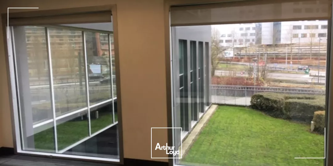 Bureaux à louer à La Madeleine - Immeuble de standing à proximité d'Euralille