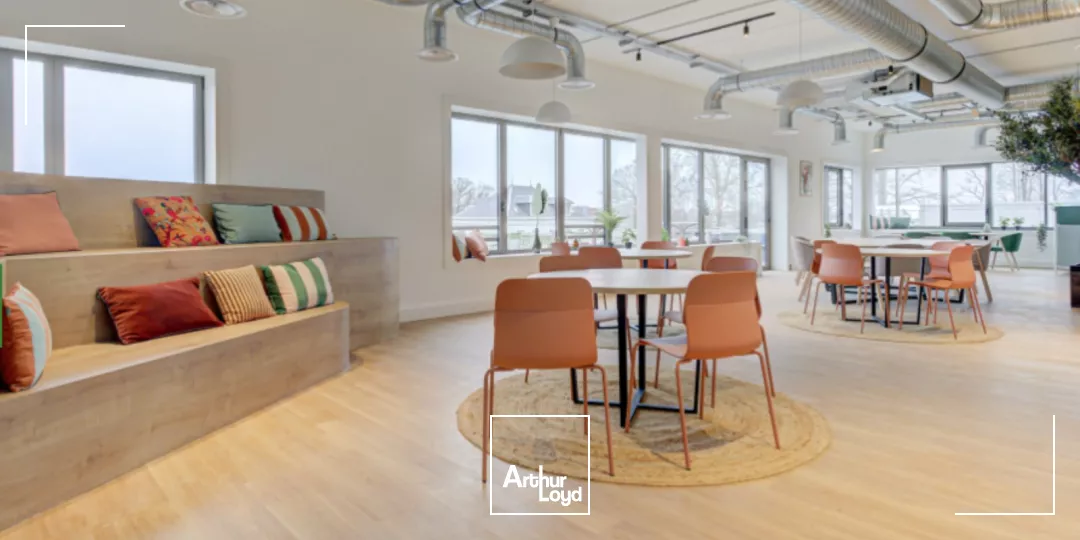 Location de bureaux neufs et flexibles à Villeneuve d'Ascq - Espaces modernes avec services et terrasses