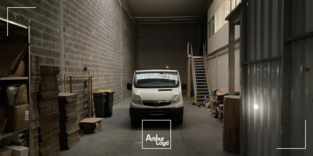 Entrepôts à louer sur la zone de Ravennes-les-Francs