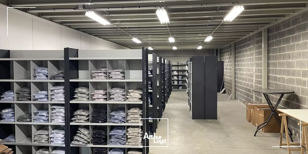 Entrepôts à louer sur la zone de Ravennes-les-Francs