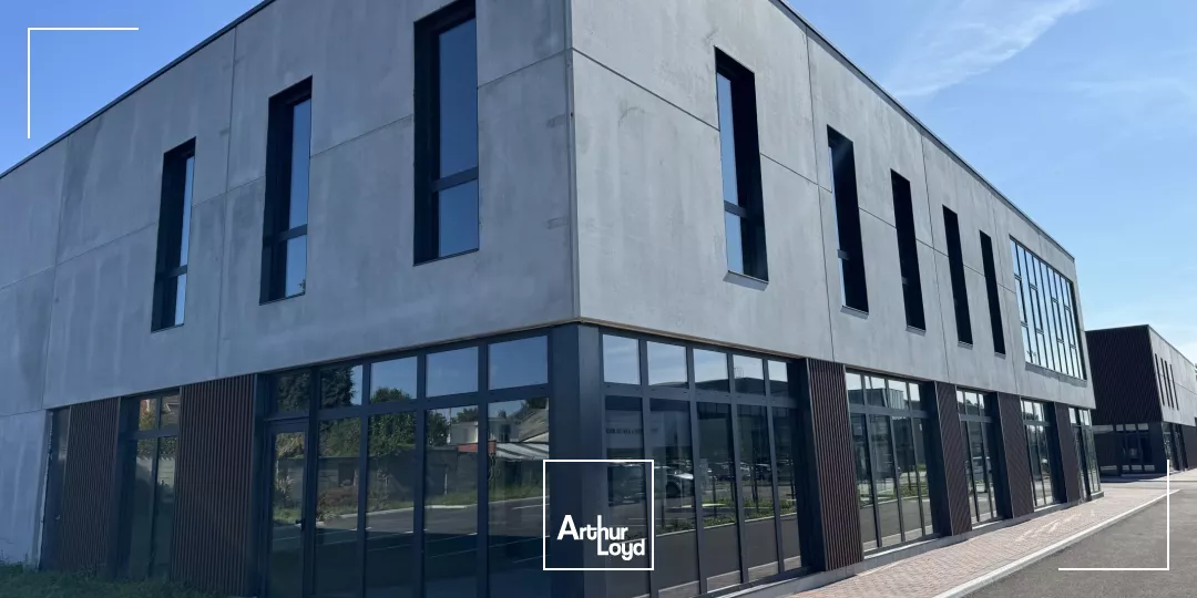 À louer - Parc d'activités neuf avec showroom, entrepôt et bureaux - Axe principal de Seclin - Site sécurisé