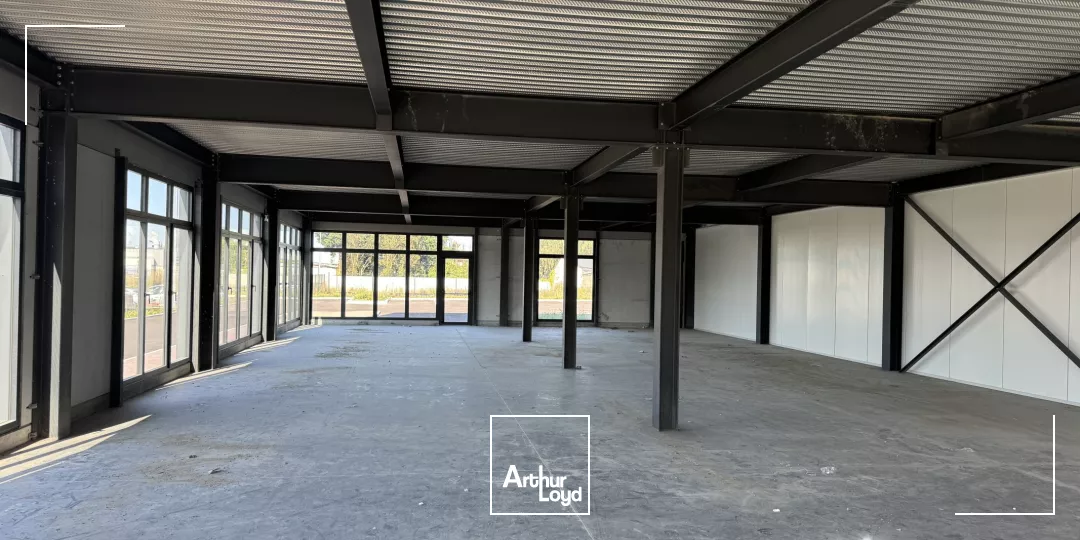 À louer - Parc d'activités neuf avec showroom, entrepôt et bureaux - Axe principal de Seclin - Site sécurisé