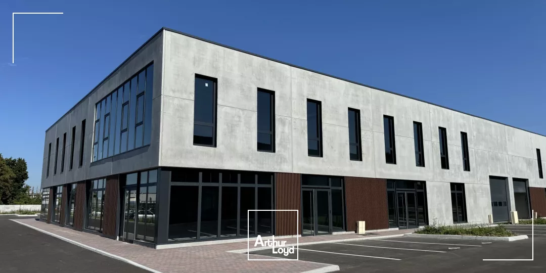À louer - Parc d'activités neuf avec showroom, entrepôt et bureaux - Axe principal de Seclin - Site sécurisé