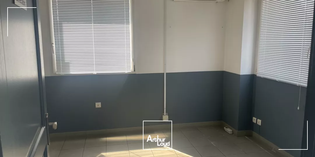 Entrepot état neuf à louer 