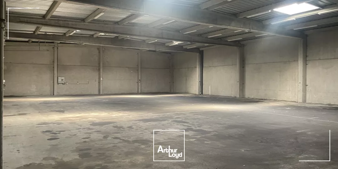 Entrepot état neuf à louer 