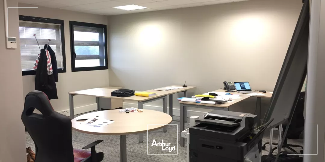 Bureaux à Louer / Eurasanté (ZFU)