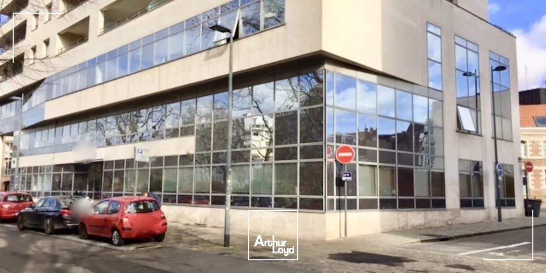 Bureaux à vendre au bord du Quai du Wault à Lille