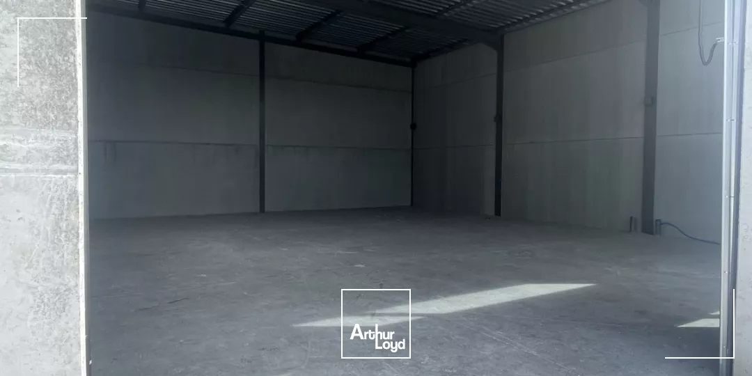 A vendre, à louer, entrepôts + bureaux neufs, Comines