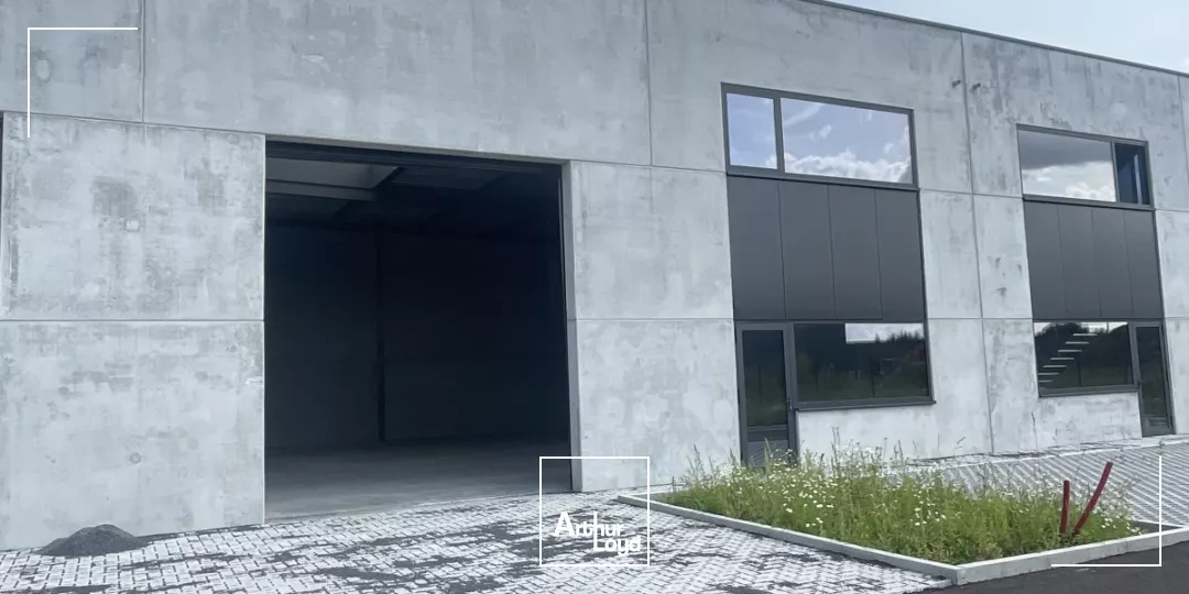 A vendre, à louer, entrepôts + bureaux neufs, Comines