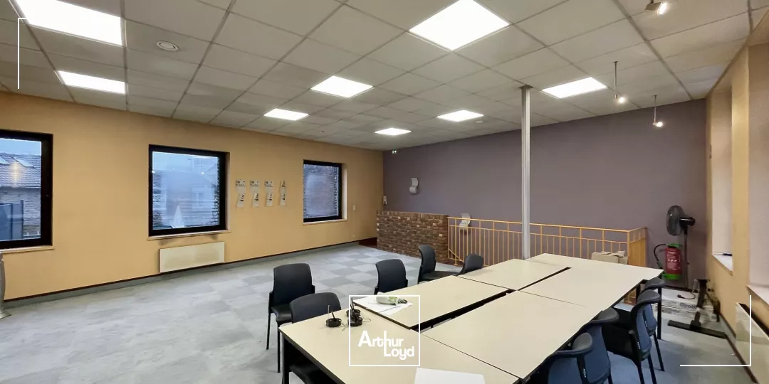 Bureaux à vendre Lomme - 230 m² lumineux avec visibilité exceptionnelle et patio privatif