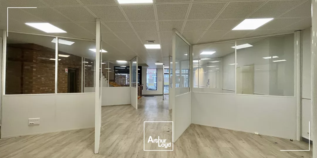 Bureaux à vendre Lomme - 230 m² lumineux avec visibilité exceptionnelle et patio privatif