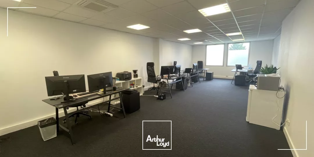 Bureaux à louer avec prestations d'aménagement qualitatives sur la Cessoie à Lambersart.