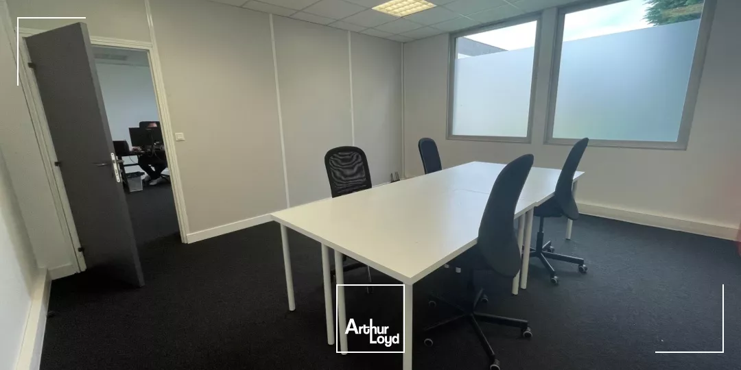 Bureaux à louer avec prestations d'aménagement qualitatives sur la Cessoie à Lambersart.