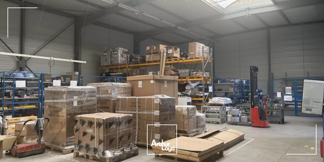 ENTREPOT A LOUER AVEC ACCES IMMEDIAT AUTOROUTE