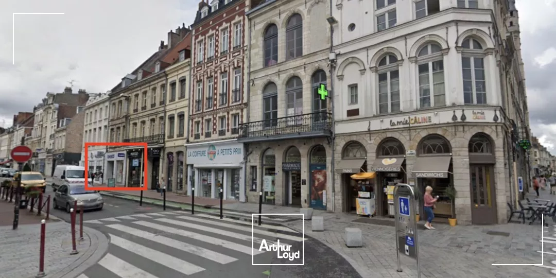 Local commercial à vendre ou à louer de 170m2 en emplacement numéro 1 proche place d'Armes à DOUAI-extraction possible