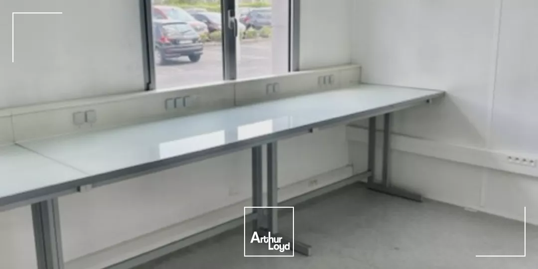 Bureaux à louer à LOOS