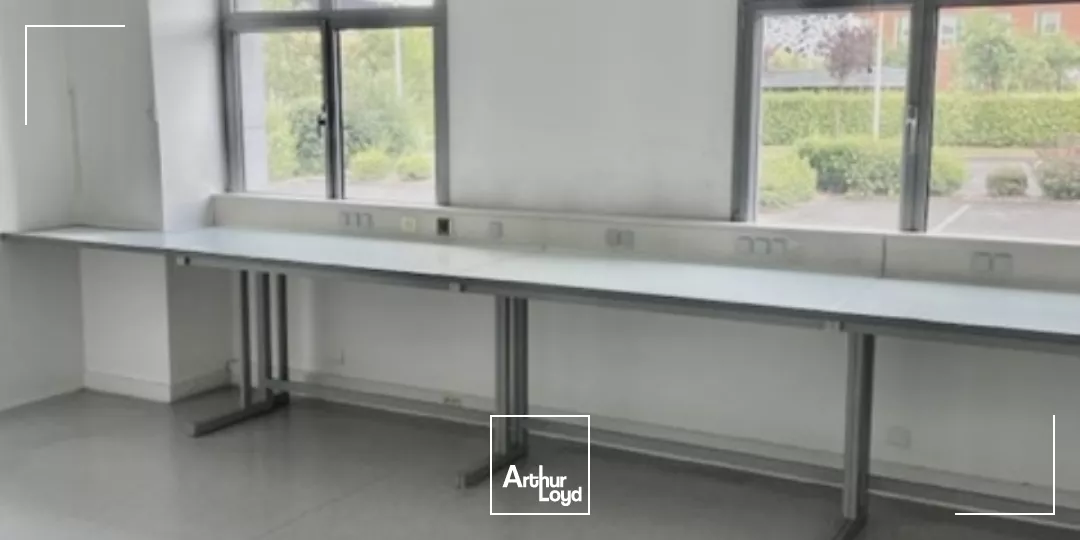 Bureaux à louer à LOOS