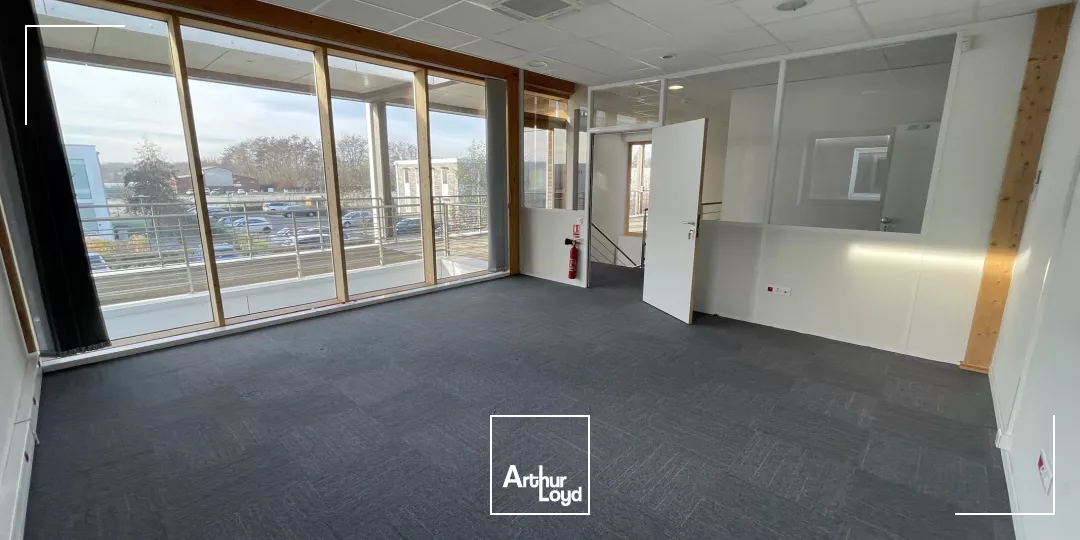 Haute Borne : bureaux à louer avec parking
