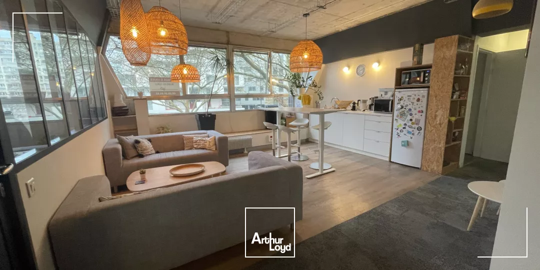 Bureaux rénovés de 200 m² à louer ou à vendre - Hyper centre de Lille, avec parkings privés