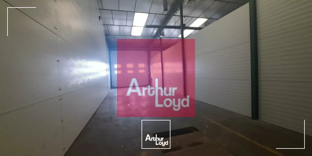 CLERMONT-FERRAND ZI BREZET A LOUER DEPOT 87 M² + PARKING 400M²