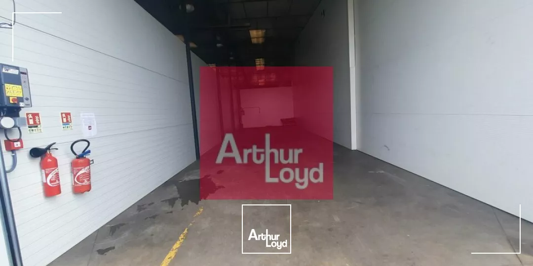 CLERMONT-FERRAND ZI BREZET A LOUER DEPOT 87 M² + PARKING 400M²