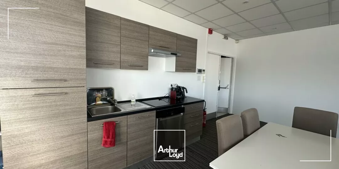 BUREAUX à LOUER de 444 m²