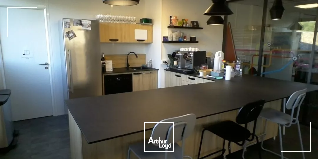 Plateau de bureaux avec parking à vendre / à louer - Le Forum - Zone ATHELIA - La Ciotat