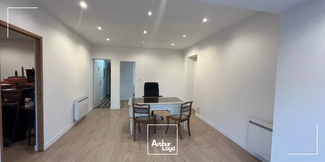 LOCAL COMMERCIAL 50M2 A LOUER LA BAULE DE GAULLE