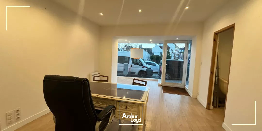 LOCAL COMMERCIAL 50M2 A LOUER LA BAULE DE GAULLE