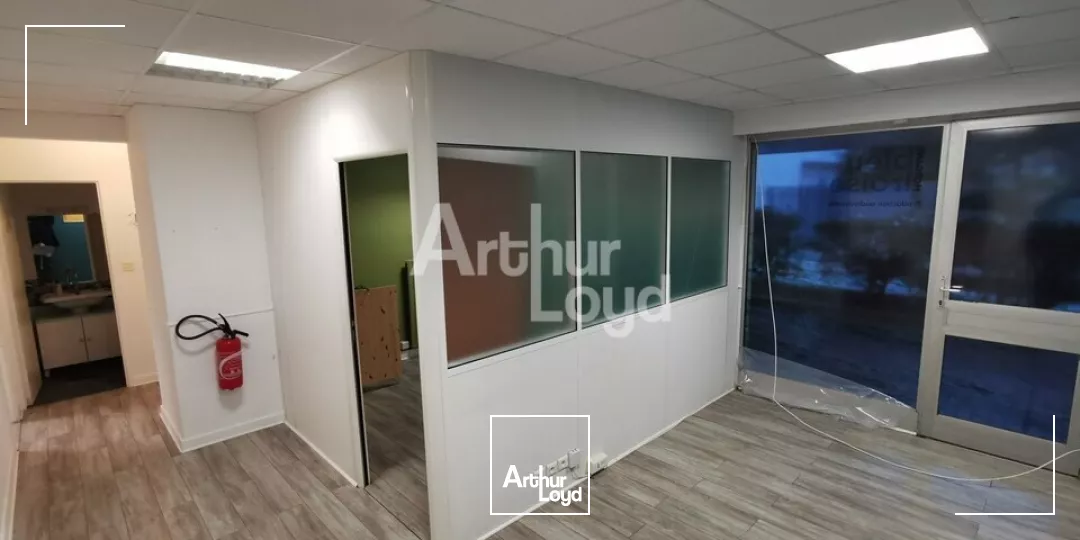 RENNES - BUREAUX A LOUER - 62 M²