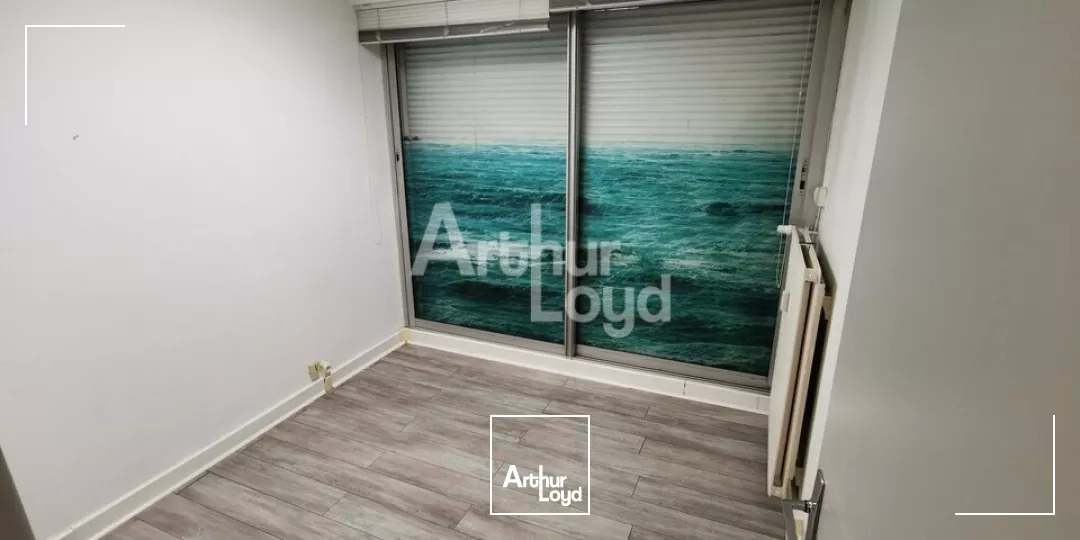 RENNES - BUREAUX A LOUER - 62 M²