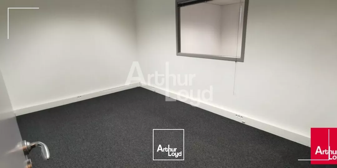 SAINT GREGOIRE - BUREAUX A LOUER - 77 M²