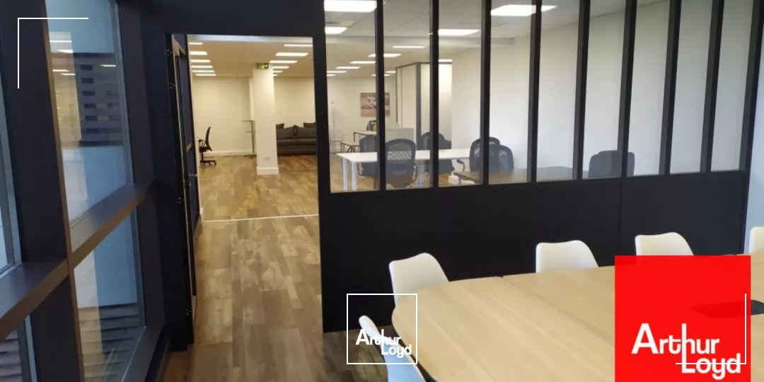 A LOUER BUREAUX AMENAGES - MONTPELLIER - PARC CLUB DU MILLENAIRE - GRAND PARKING