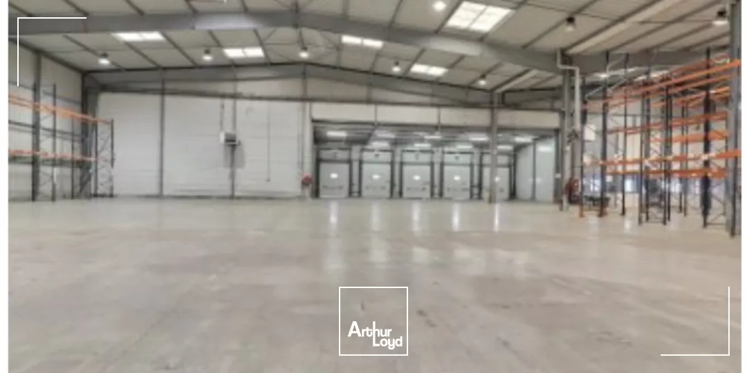 Locaux d'activité à vendre à SAINT JUST SAINT RAMBERT 42170