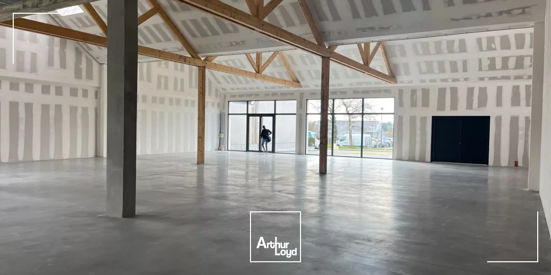 A LOUER LOCAL COMMERCIAL GUERANDE 400M2