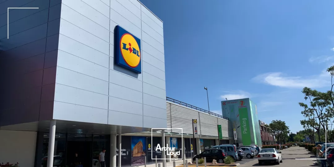 Local commercial de 445 M2 Disponible