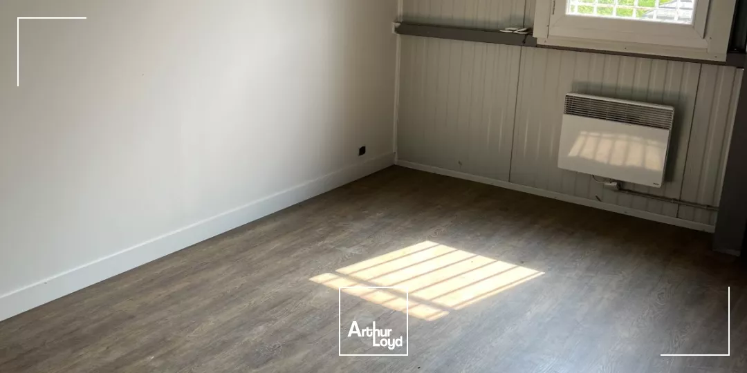 Locaux commerciaux à louer à BOIS ARNAULT 27250