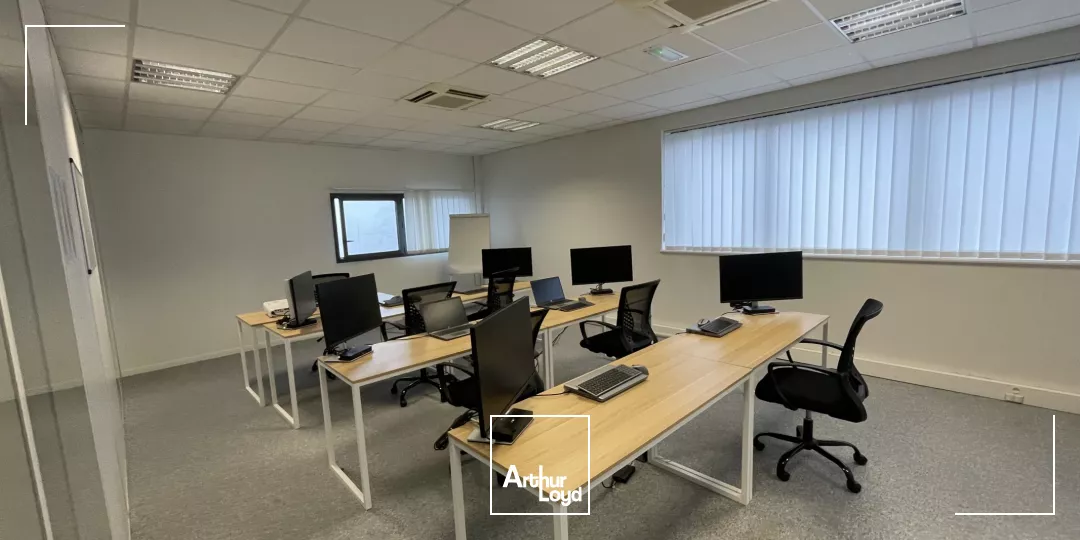 Bureaux à louer à ISNEAUVILLE 76230