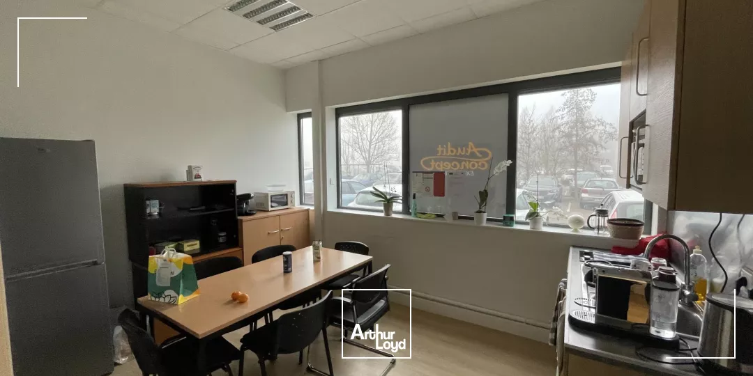 Bureaux à louer à ISNEAUVILLE 76230