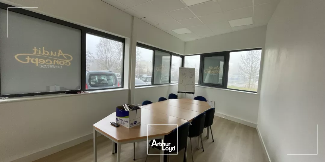 Bureaux à louer à ISNEAUVILLE 76230