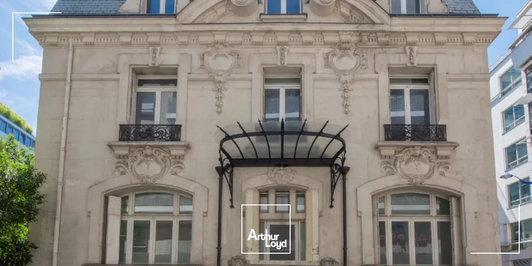 Bel hôtel particulier à Clichy, pour des bureaux d'exception, proximité gare de Clichy-Levallois - Opportunité rare