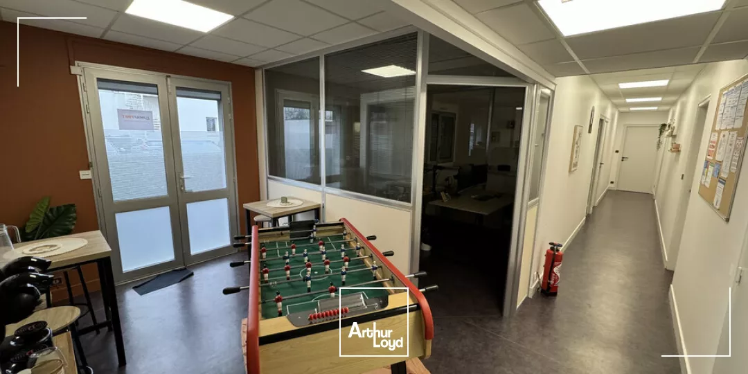 SAINT AVERTIN BUREAUX A LOUER 210 M² RDC PMR PARKING
