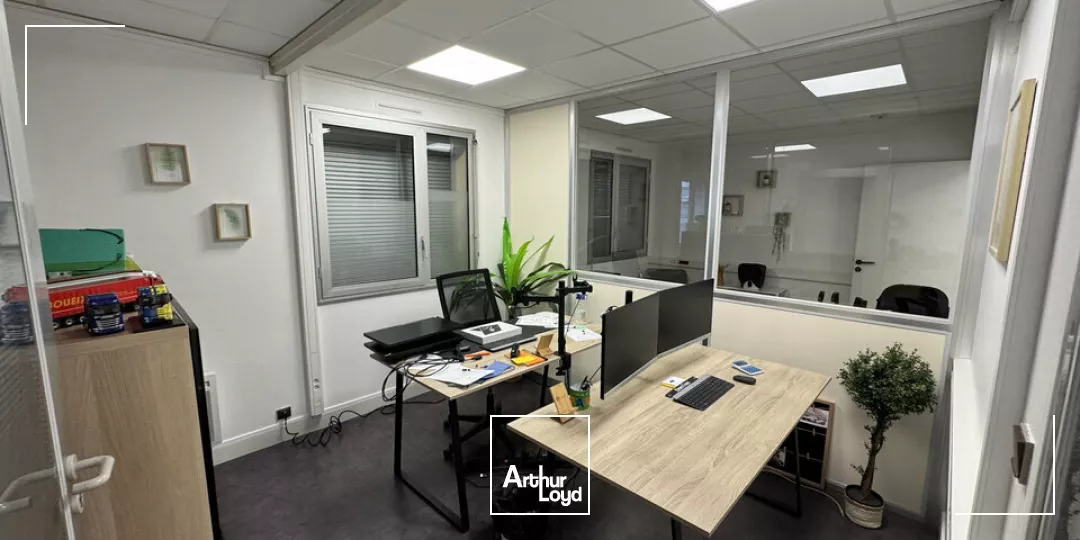 SAINT AVERTIN BUREAUX A LOUER 210 M² RDC PMR PARKING